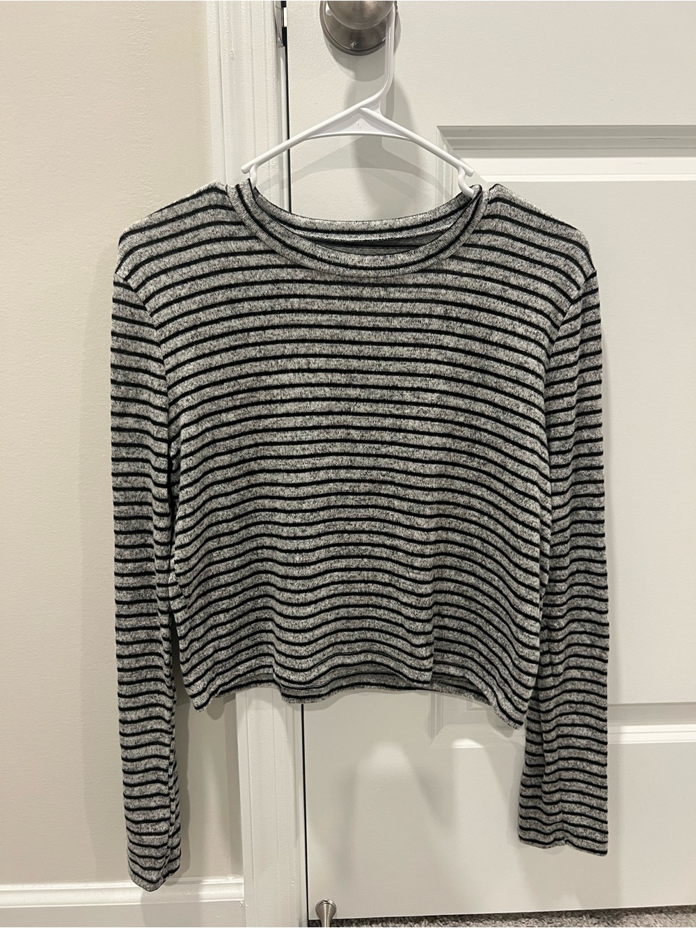 PacSun Black and Gray Striped Long-Sleeve Crop Top